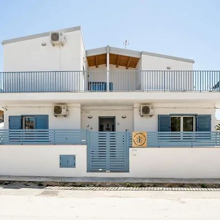 Via Del Mare 36 Bed & Breakfast