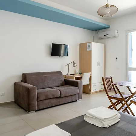 Bed & Breakfast Via Del Mare 36 *